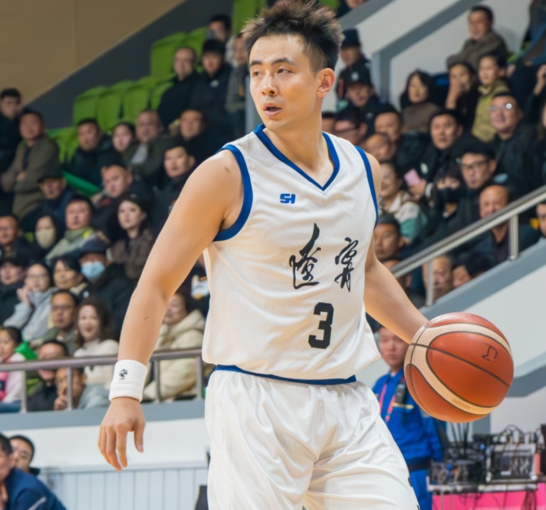 他基本上就, 锋和李虎翼