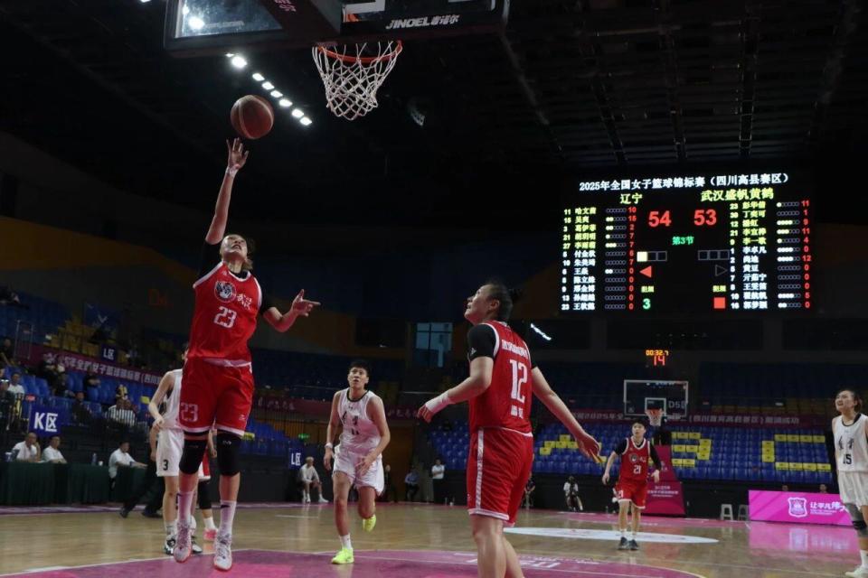 晋级八强的, 频频在内线 晋级八强的, 频频在内线